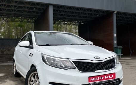 KIA Rio III рестайлинг, 2017 год, 749 999 рублей, 1 фотография