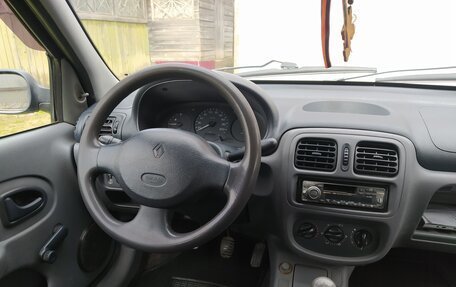 Renault Clio III, 2001 год, 200 000 рублей, 13 фотография