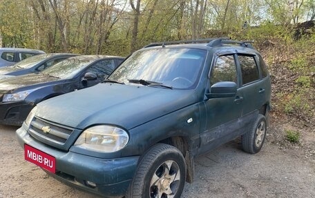 Chevrolet Niva I рестайлинг, 2004 год, 189 000 рублей, 1 фотография