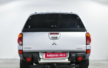 Mitsubishi L200 IV рестайлинг, 2012 год, 1 419 000 рублей, 5 фотография