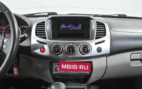 Mitsubishi L200 IV рестайлинг, 2012 год, 1 419 000 рублей, 9 фотография