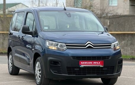 Citroen Berlingo III, 2021 год, 2 000 000 рублей, 3 фотография