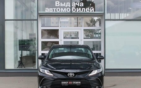 Toyota Camry, 2021 год, 3 899 000 рублей, 7 фотография