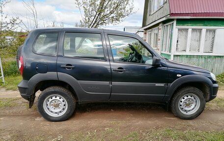 Chevrolet Niva I рестайлинг, 2016 год, 850 000 рублей, 2 фотография