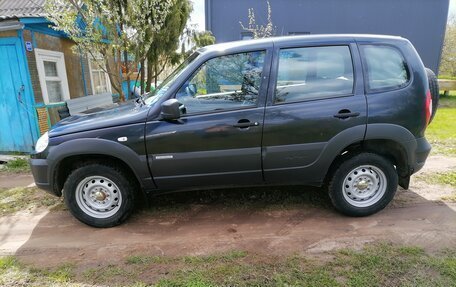 Chevrolet Niva I рестайлинг, 2016 год, 850 000 рублей, 3 фотография