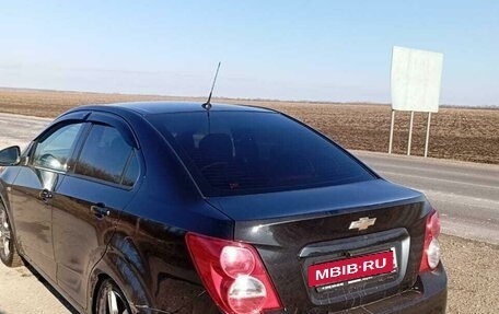 Chevrolet Aveo III, 2013 год, 800 000 рублей, 2 фотография