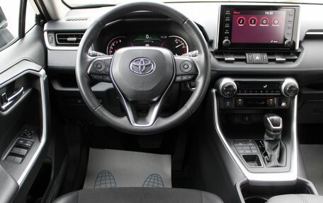 Toyota RAV4, 2021 год, 4 699 000 рублей, 12 фотография