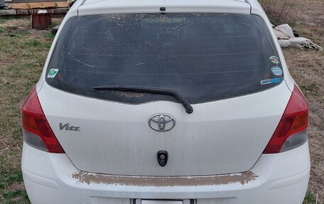 Toyota Vitz, 2010 год, 700 000 рублей, 2 фотография