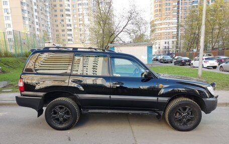 Toyota Land Cruiser 100 рестайлинг 2, 2006 год, 3 500 000 рублей, 2 фотография