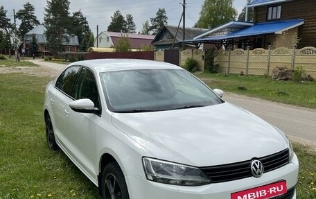 Volkswagen Jetta VI, 2014 год, 1 410 000 рублей, 3 фотография