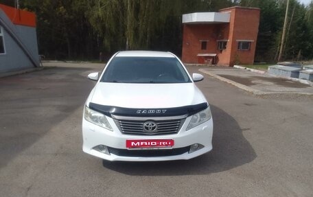 Toyota Camry, 2012 год, 1 740 000 рублей, 2 фотография