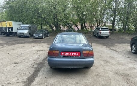 Mitsubishi Carisma I, 1998 год, 299 000 рублей, 3 фотография