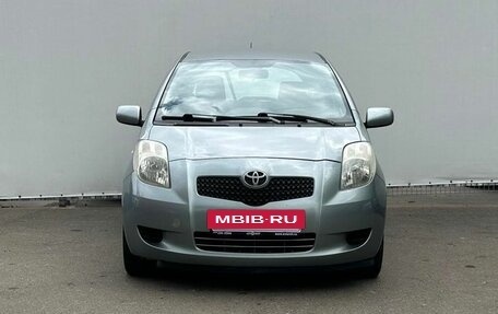 Toyota Yaris III рестайлинг, 2008 год, 745 000 рублей, 2 фотография