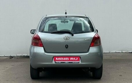 Toyota Yaris III рестайлинг, 2008 год, 745 000 рублей, 5 фотография