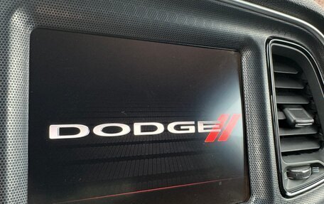 Dodge Challenger III рестайлинг 2, 2018 год, 3 880 000 рублей, 36 фотография