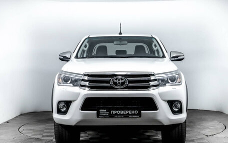 Toyota Hilux VIII, 2017 год, 3 998 000 рублей, 2 фотография