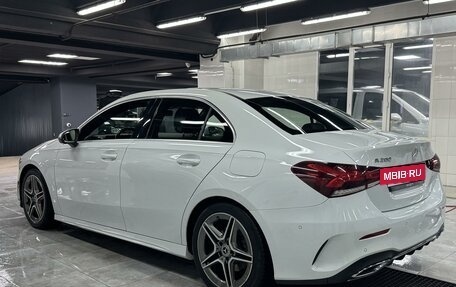 Mercedes-Benz A-Класс, 2019 год, 3 120 000 рублей, 2 фотография