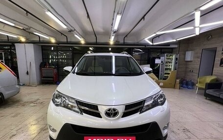 Toyota RAV4, 2014 год, 2 690 000 рублей, 2 фотография