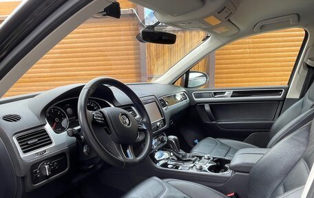 Volkswagen Touareg III, 2017 год, 4 400 000 рублей, 5 фотография