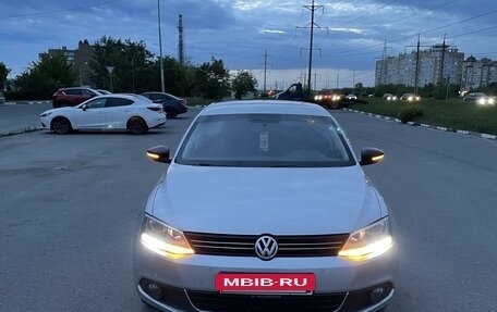 Volkswagen Jetta VI, 2014 год, 1 190 000 рублей, 3 фотография