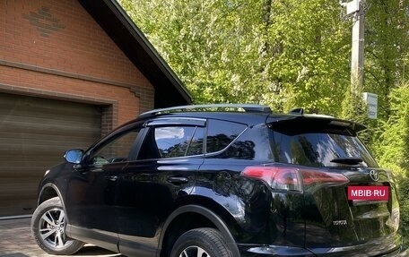 Toyota RAV4, 2018 год, 2 900 000 рублей, 6 фотография