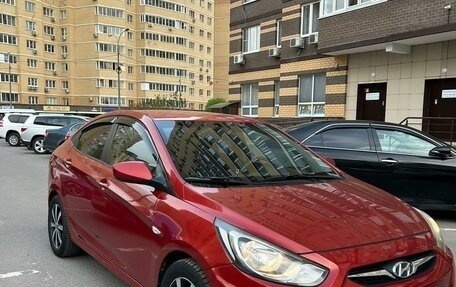 Hyundai Solaris II рестайлинг, 2012 год, 830 000 рублей, 3 фотография