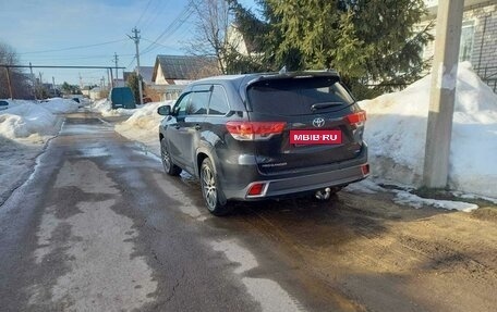 Toyota Highlander III, 2019 год, 4 300 000 рублей, 3 фотография