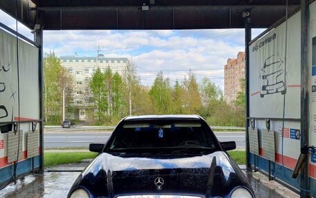 Mercedes-Benz E-Класс, 1998 год, 335 000 рублей, 2 фотография