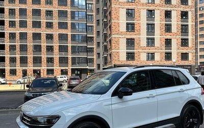 Volkswagen Tiguan II, 2019 год, 3 300 000 рублей, 1 фотография