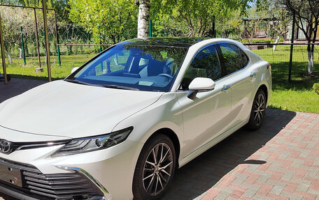 Toyota Camry, 2022 год, 1 фотография