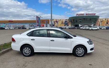 Volkswagen Polo VI (EU Market), 2013 год, 710 000 рублей, 2 фотография