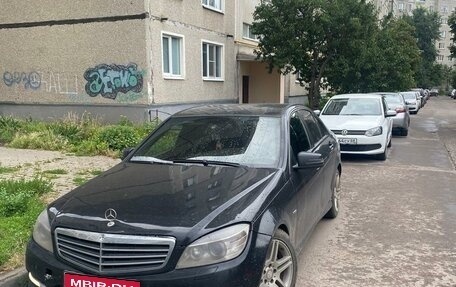 Mercedes-Benz C-Класс, 2010 год, 950 000 рублей, 1 фотография