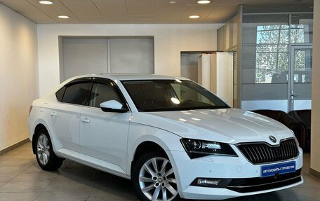 Skoda Superb III рестайлинг, 2018 год, 2 220 000 рублей, 3 фотография