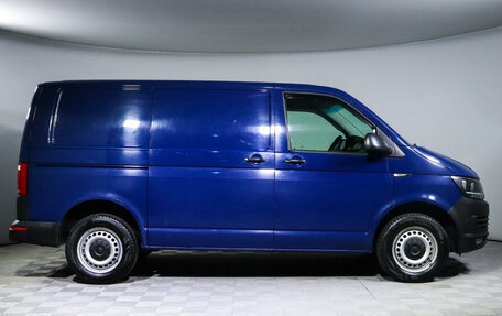 Volkswagen Transporter T6 рестайлинг, 2015 год, 2 140 000 рублей, 4 фотография