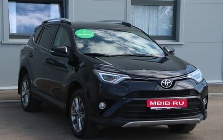 Toyota RAV4, 2018 год, 2 599 000 рублей, 3 фотография