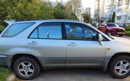 Toyota Harrier, 2000 год, 850 000 рублей, 1 фотография