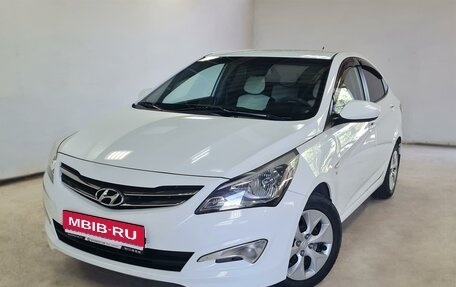 Hyundai Solaris II рестайлинг, 2015 год, 1 250 000 рублей, 1 фотография