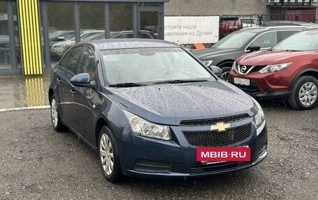 Chevrolet Cruze II, 2011 год, 820 000 рублей, 3 фотография