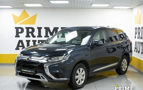 Mitsubishi Outlander III рестайлинг 3, 2020 год, 2 390 000 рублей, 1 фотография