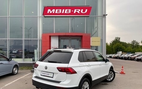 Volkswagen Tiguan II, 2018 год, 2 041 000 рублей, 5 фотография