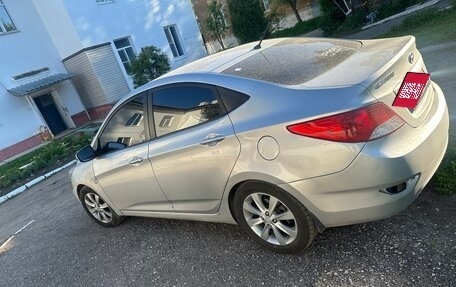 Hyundai Solaris II рестайлинг, 2011 год, 950 000 рублей, 1 фотография