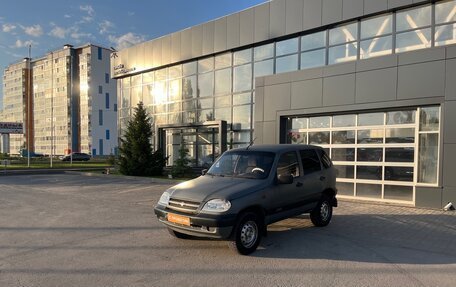 Chevrolet Niva I рестайлинг, 2006 год, 290 000 рублей, 1 фотография