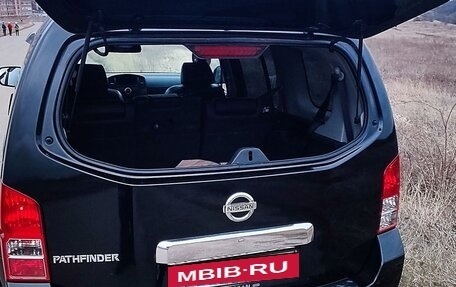Nissan Pathfinder, 2011 год, 1 800 000 рублей, 2 фотография