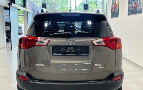 Toyota RAV4, 2015 год, 2 449 900 рублей, 5 фотография