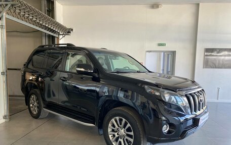 Toyota Land Cruiser Prado 150 рестайлинг 2, 2017 год, 4 550 000 рублей, 6 фотография