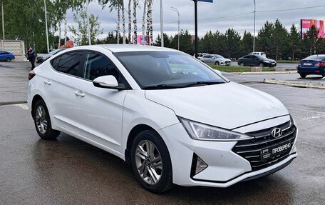 Hyundai Elantra VI рестайлинг, 2019 год, 1 915 000 рублей, 3 фотография