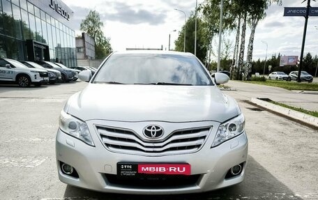 Toyota Camry, 2011 год, 1 380 000 рублей, 2 фотография