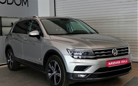 Volkswagen Tiguan II, 2017 год, 3 180 000 рублей, 3 фотография