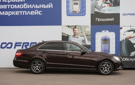 Mercedes-Benz E-Класс, 2010 год, 1 784 000 рублей, 5 фотография