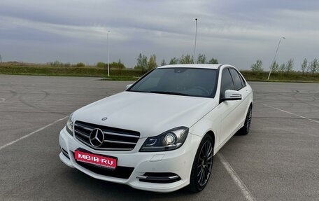 Mercedes-Benz C-Класс, 2013 год, 1 800 000 рублей, 1 фотография